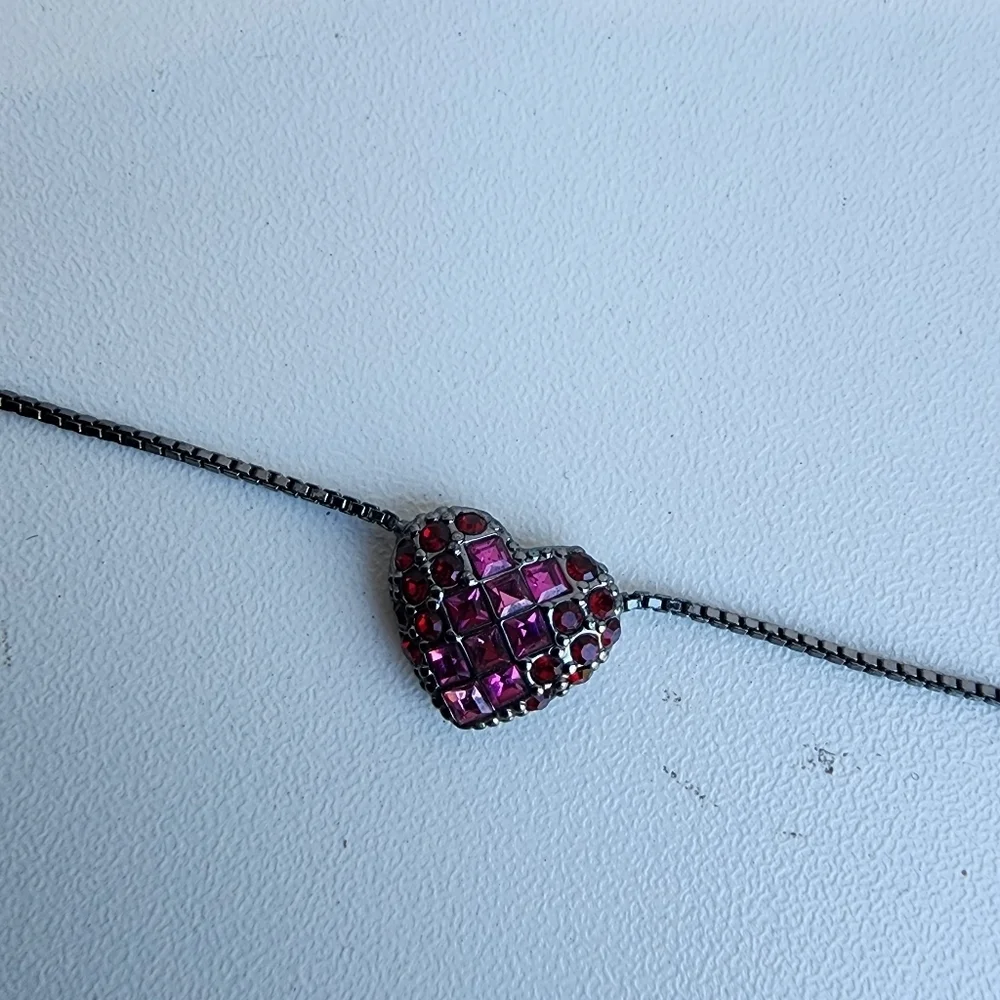 GIVENCHY Dark Silver Tone NECKLACE Pink Red RHINESTONE HEART PENDANT 15